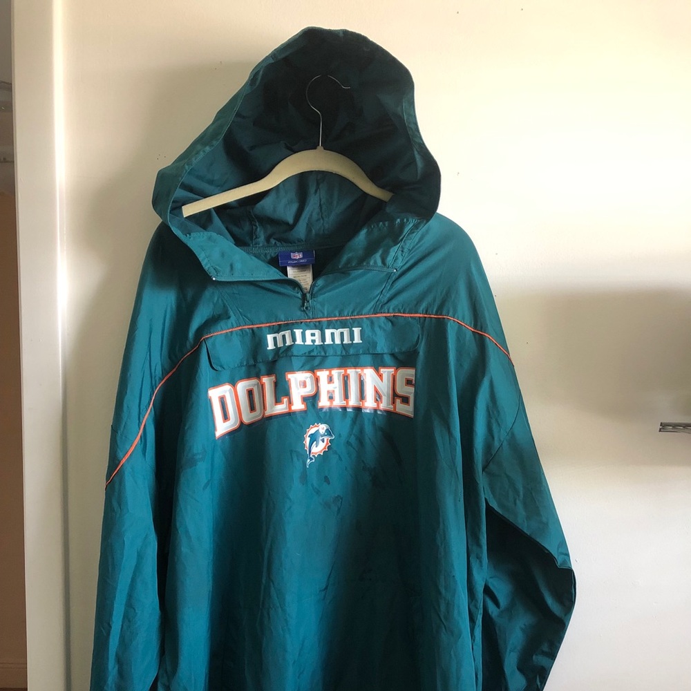 Men’s “never used” Dolphin hooded jacket